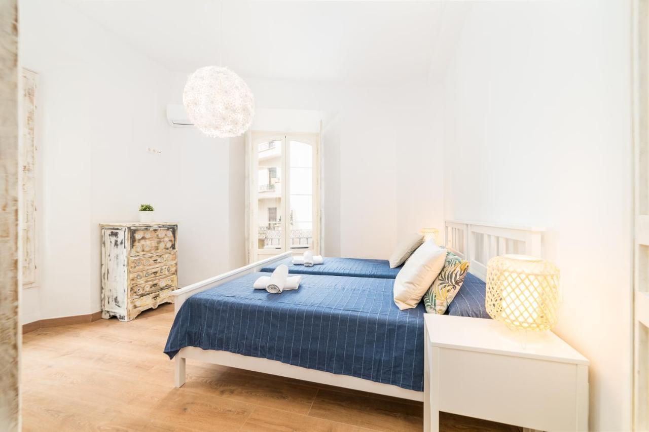 Suite Homes Uncibay Square Малага Экстерьер фото