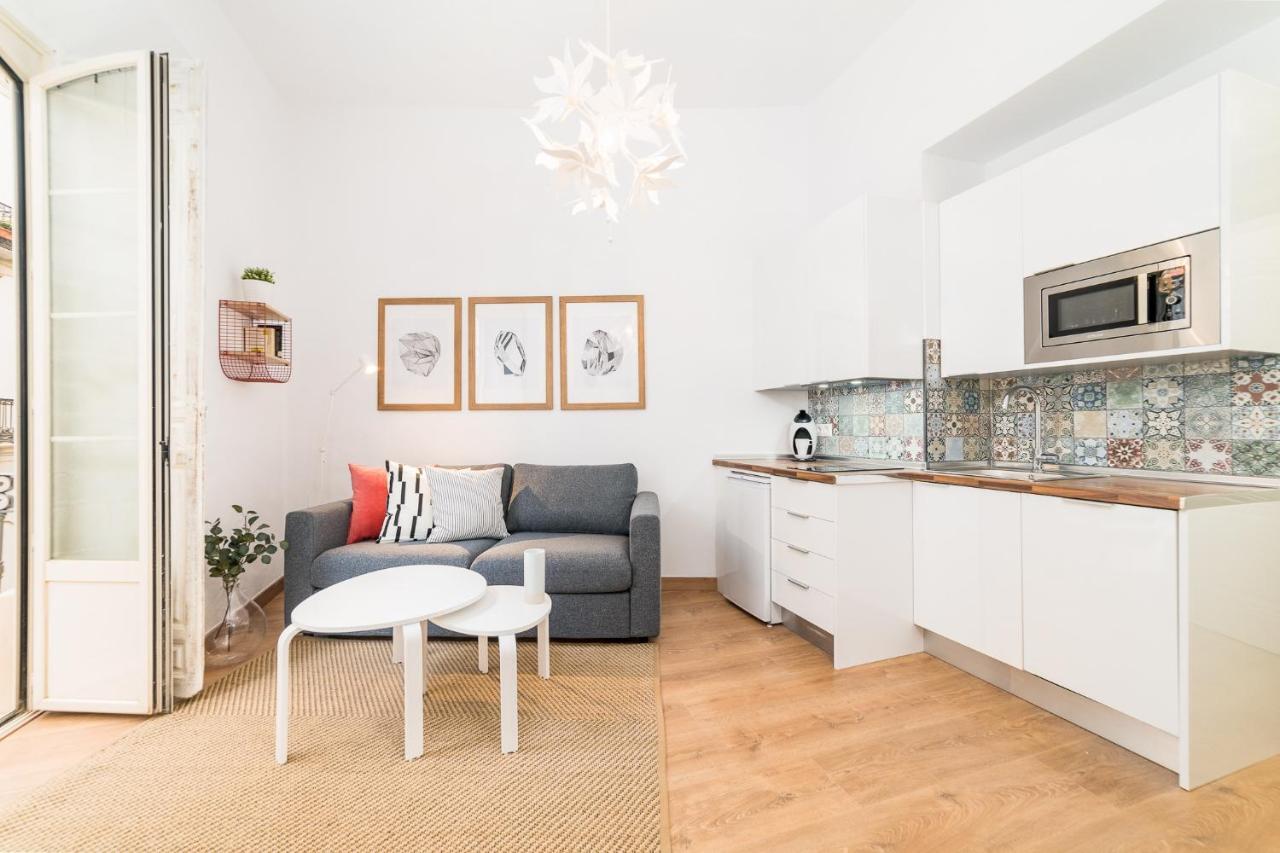 Suite Homes Uncibay Square Малага Экстерьер фото
