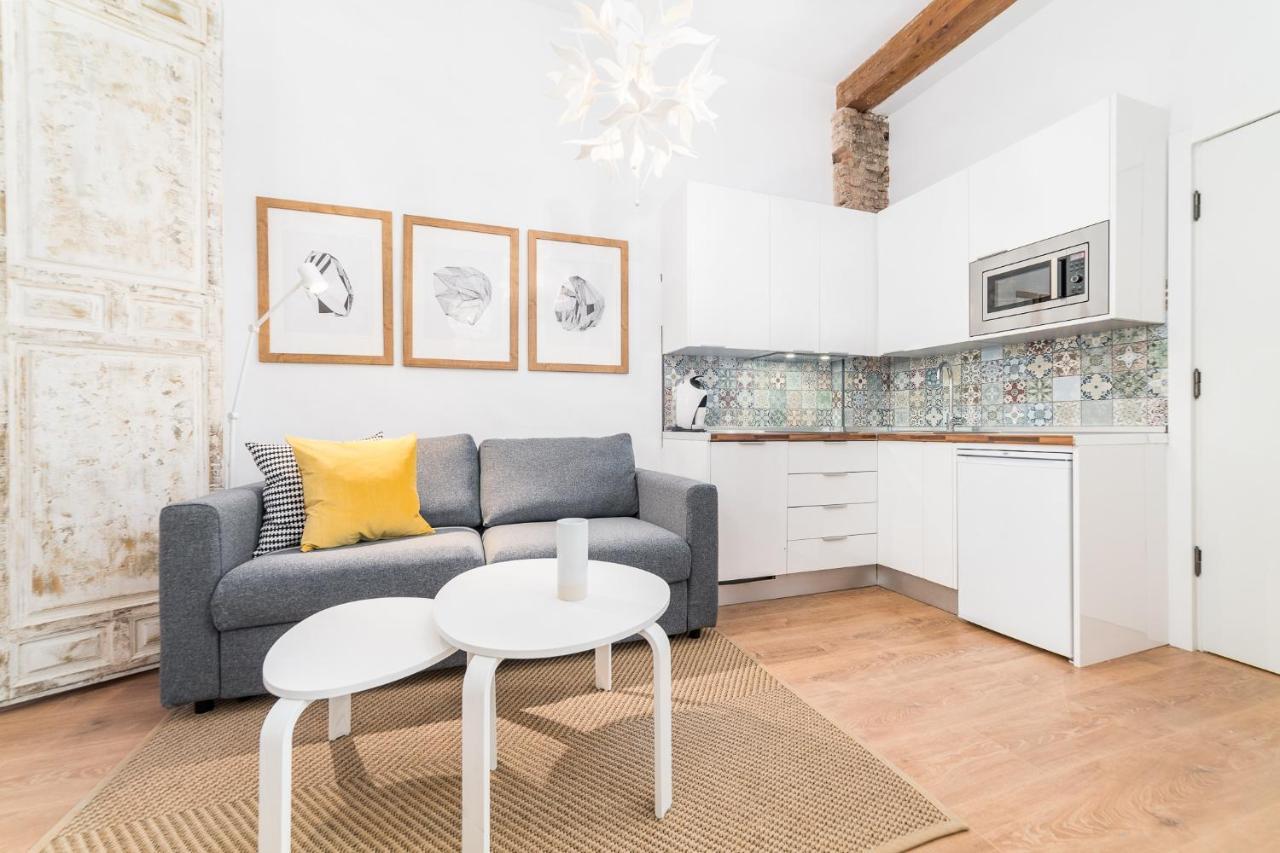 Suite Homes Uncibay Square Малага Экстерьер фото